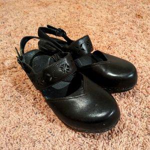 Dansko Trista Mary Jane size 39